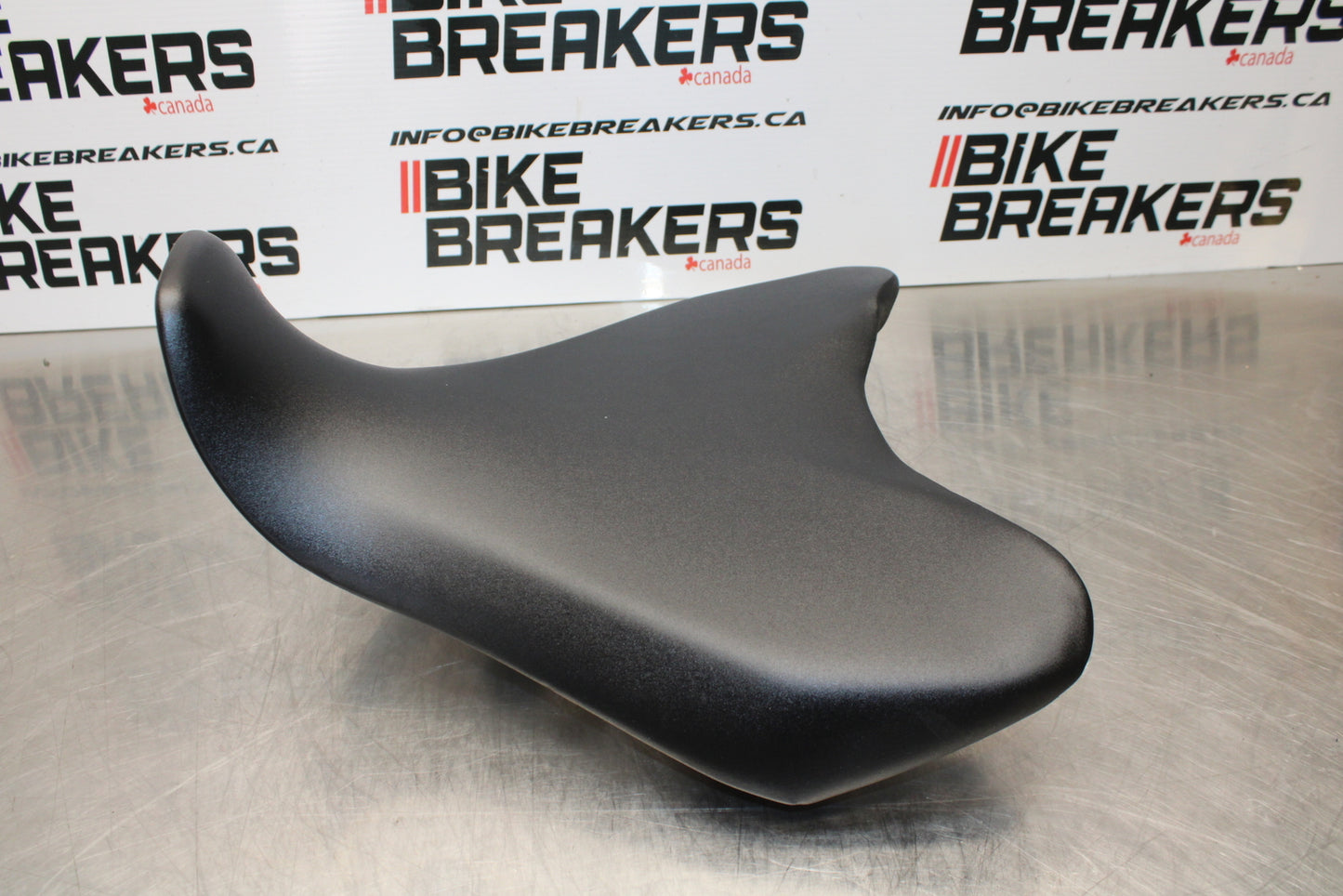 14-17 YAMAHA FZ07 FRONT DRIVERS SEAT PAD SADDLE PILLION BB162