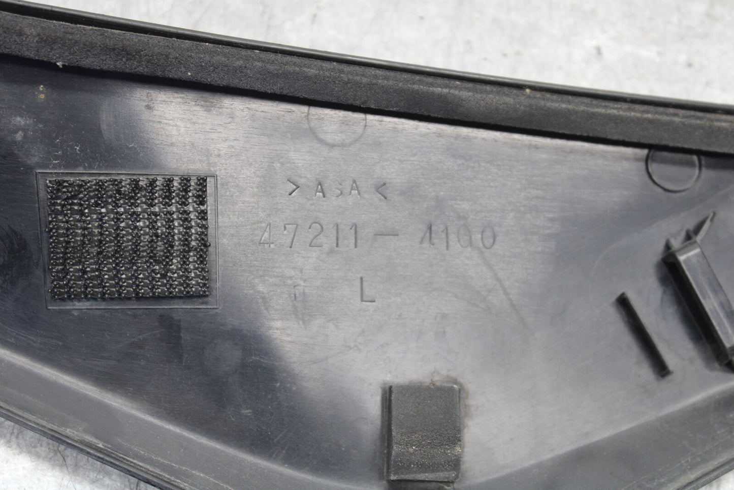 05-06 SUZUKI GSXR1000 LEFT FRONT SIDE SEAT SADDLE PANEL TRIM COWL FAIRING BB663