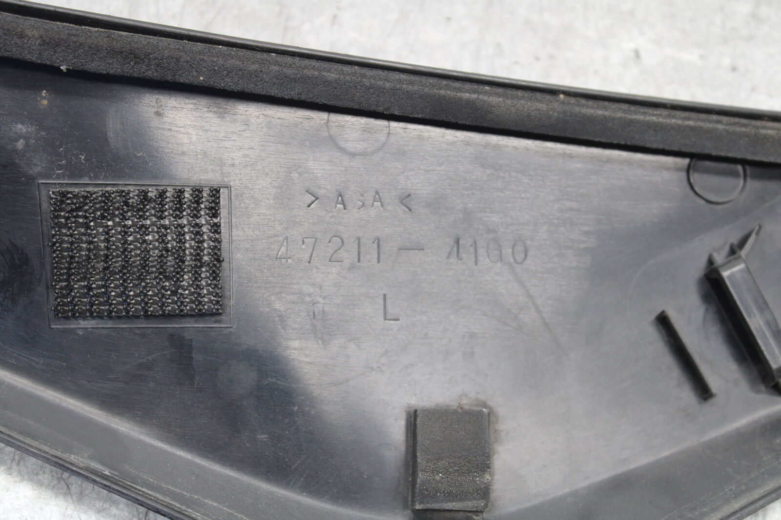 05-06 SUZUKI GSXR1000 LEFT FRONT SIDE SEAT SADDLE PANEL TRIM COWL FAIRING BB663