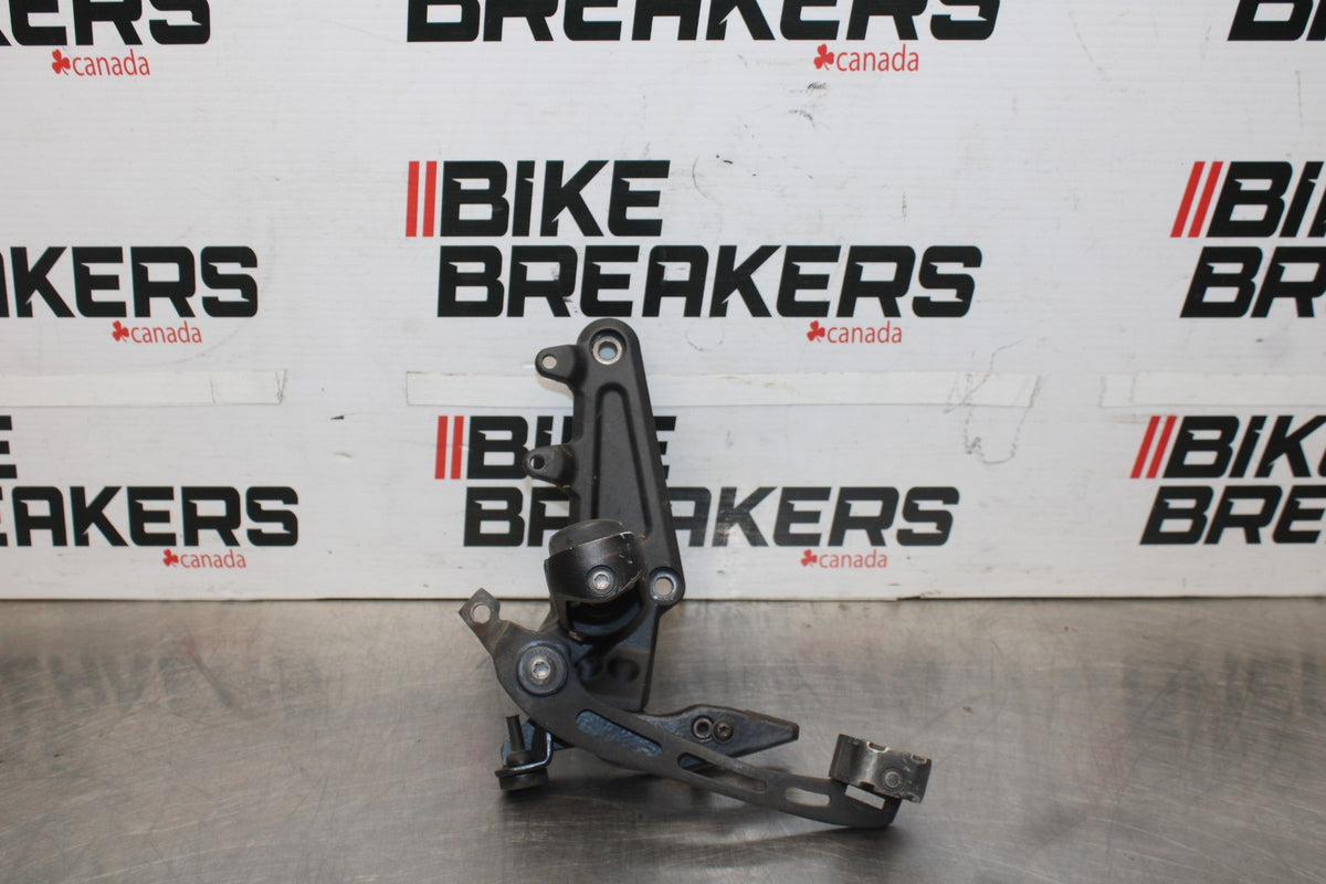 22 HARLEY-DAVIDSON PAN AMERICA 1250 RIGHT REARSET REAR SET DRIVER PEG REST BB910