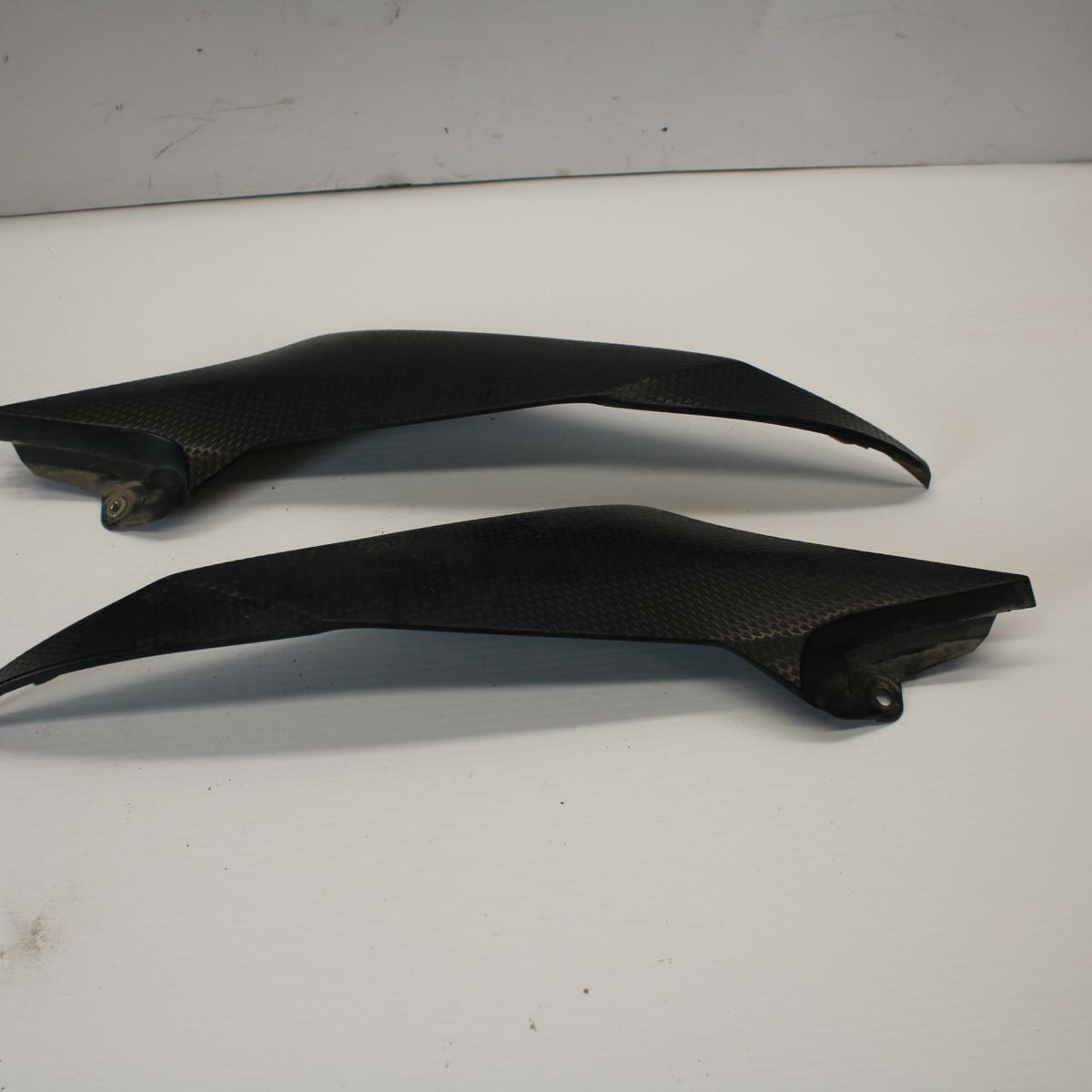 08-16 YAMAHA YZF R6 RIGHT LEFT  SIDE SEAT PANELS TRIMS COWLS FAIRINGS BB273