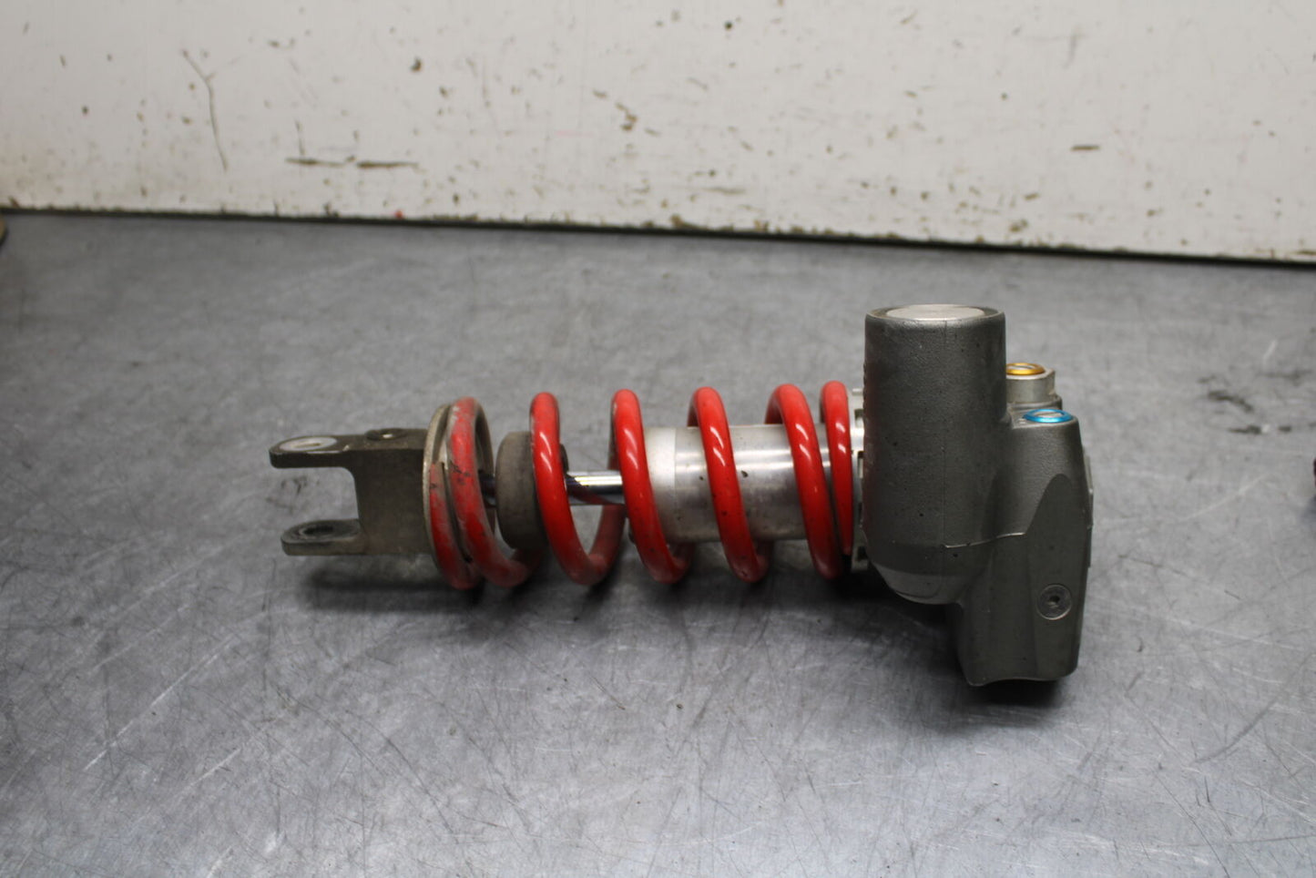 06 YAMAHA YZF R6 REAR BACK SHOCK ABSORBER SUSPENSION 2C0-22210-10-00 BB716
