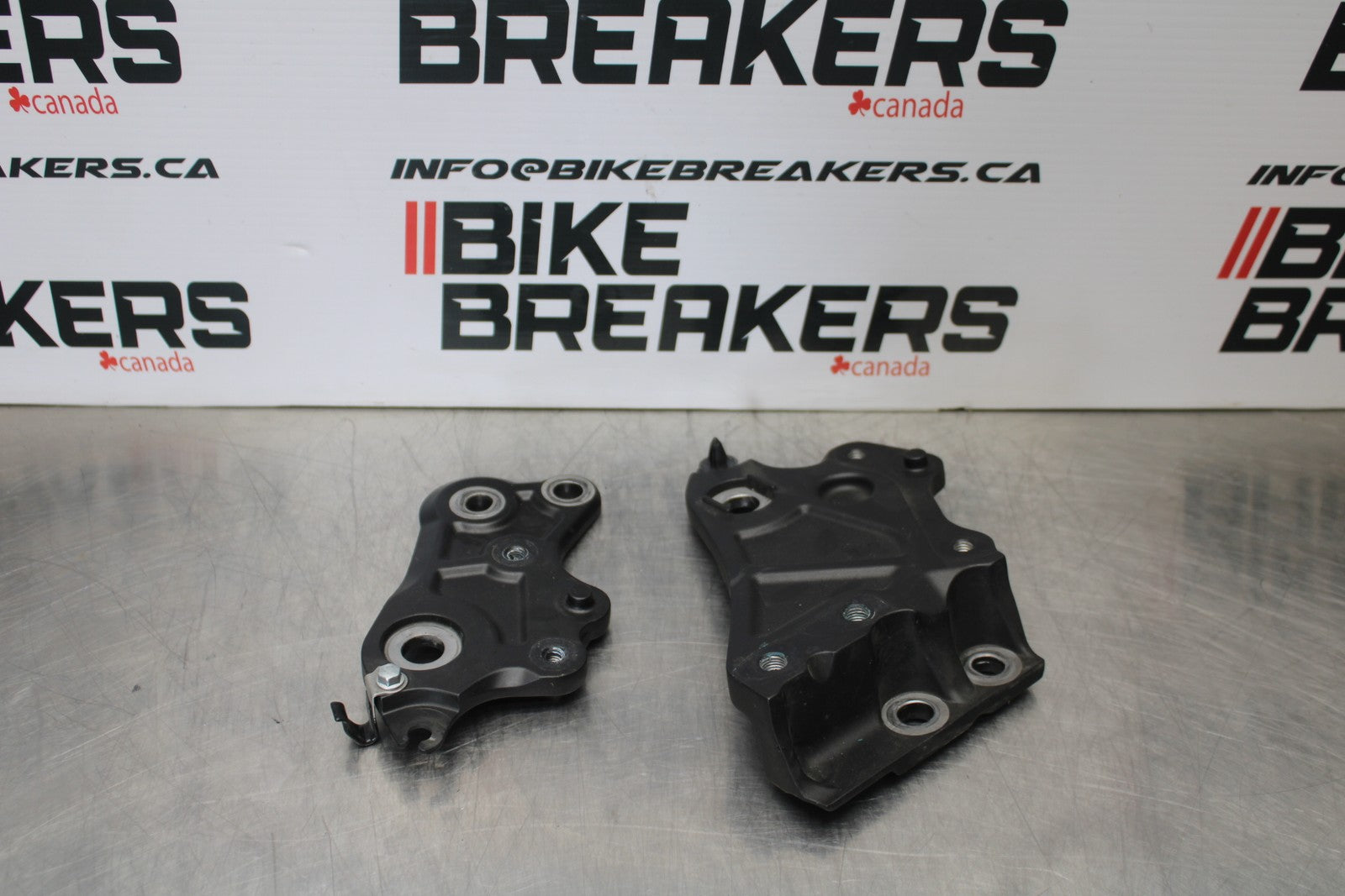 23-24 YAMAHA MT-07 FRAME REARSET REAR SET BRACKETS MOUNTS BB194