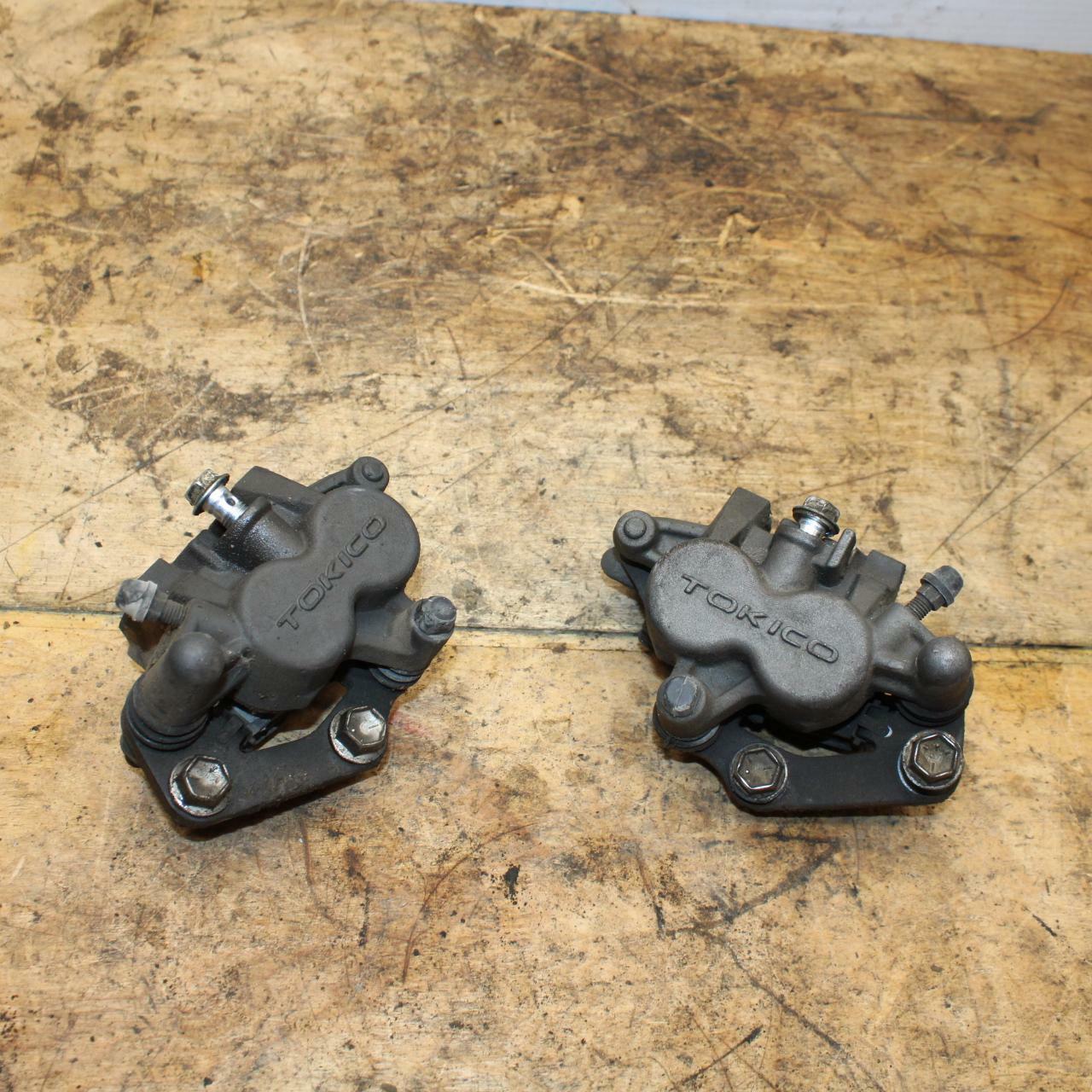 07-11 SUZUKI VSTROM 650 RIGHT LEFT FRONT BRAKE CALIPER SET PAIR CALIPERS BB340