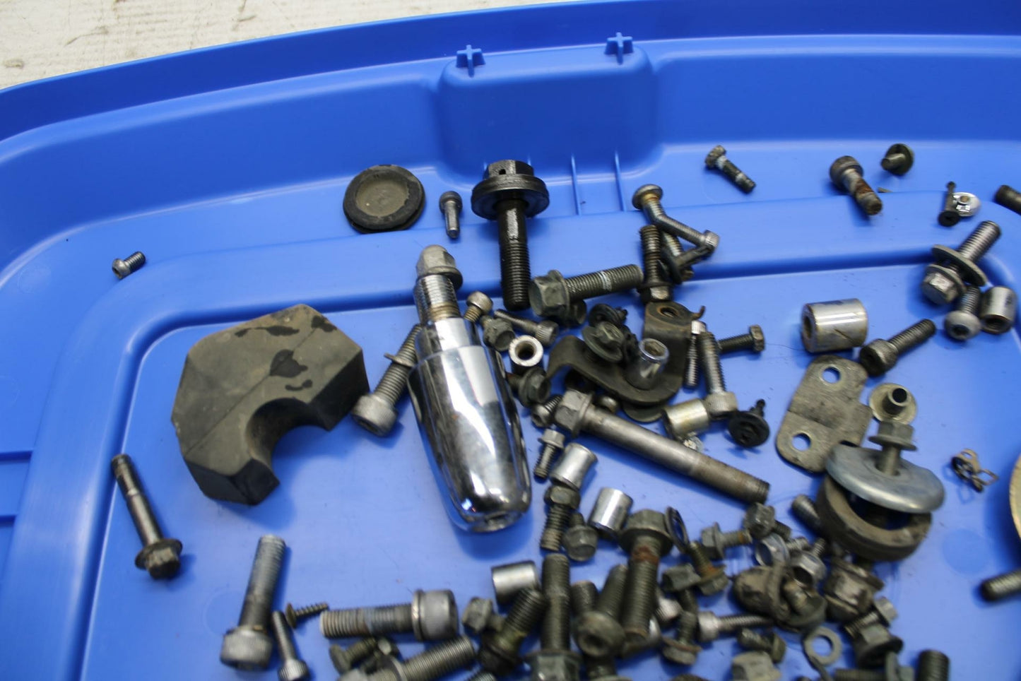 07-08 YAMAHA V STAR 1300 LEFTOVER BOLTS SCREWS SET BB303