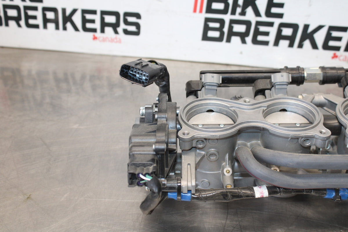 15-26 SUZUKI GSXR600 MAIN FUEL INJECTORS / THROTTLE BODIES BB888