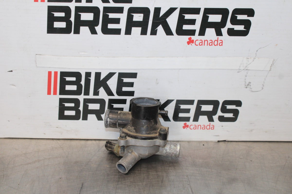 08 KAWASAKI VULCAN 1600 VN1600D NOMAD THERMOSTAT W HOUSING ASSEMBLY BB904