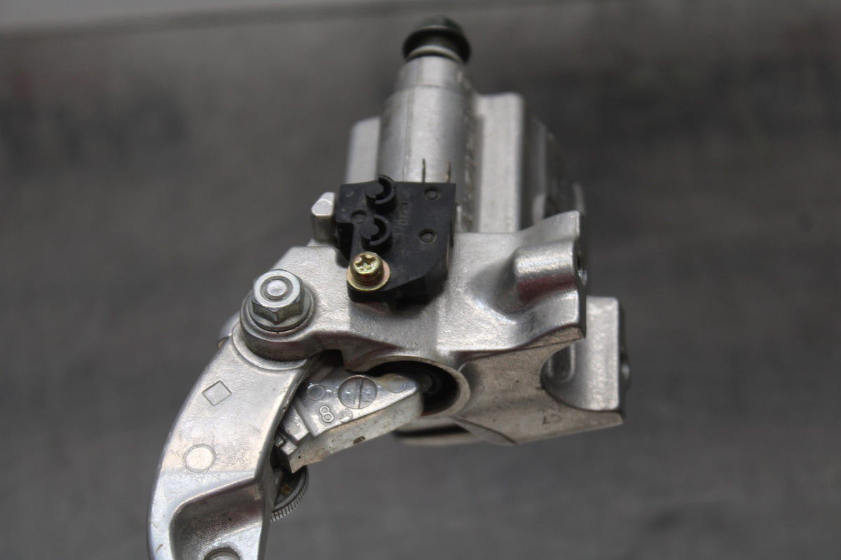 06 KAWASAKI VULCAN 900 FRONT BRAKE MASTER CYLINDER BB799