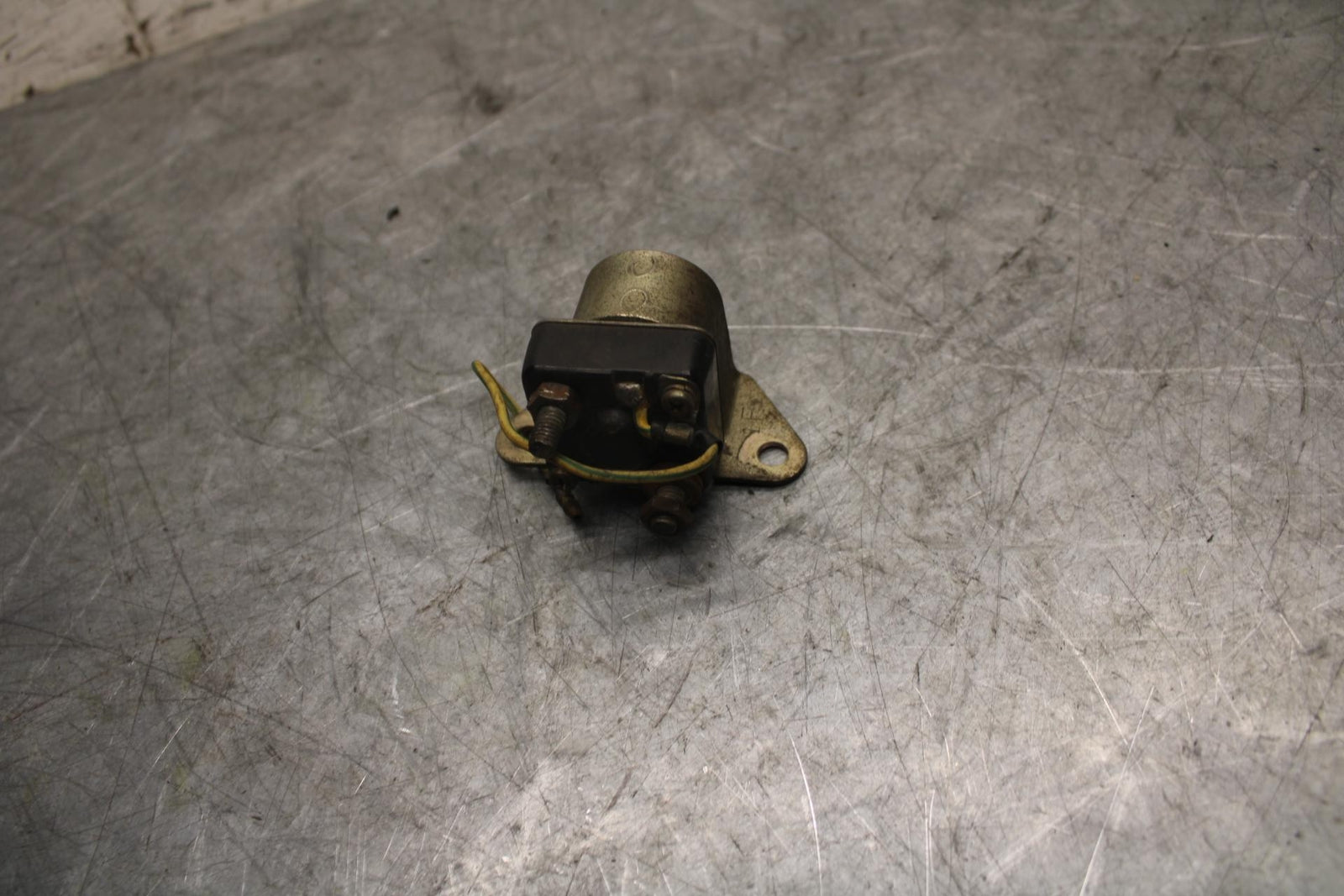 1982 Suzuki GS450L ENGINE STARTER RELAY STARTING MOTOR SWITCH 31800-37021 BB52