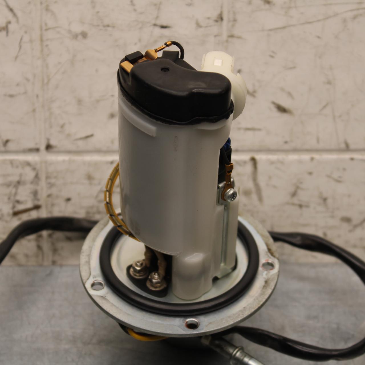 2011 Kawasaki Ninja ZX10R ZX1000K ABS FUEL PUMP GAS PETROL SENDER UNIT BB555