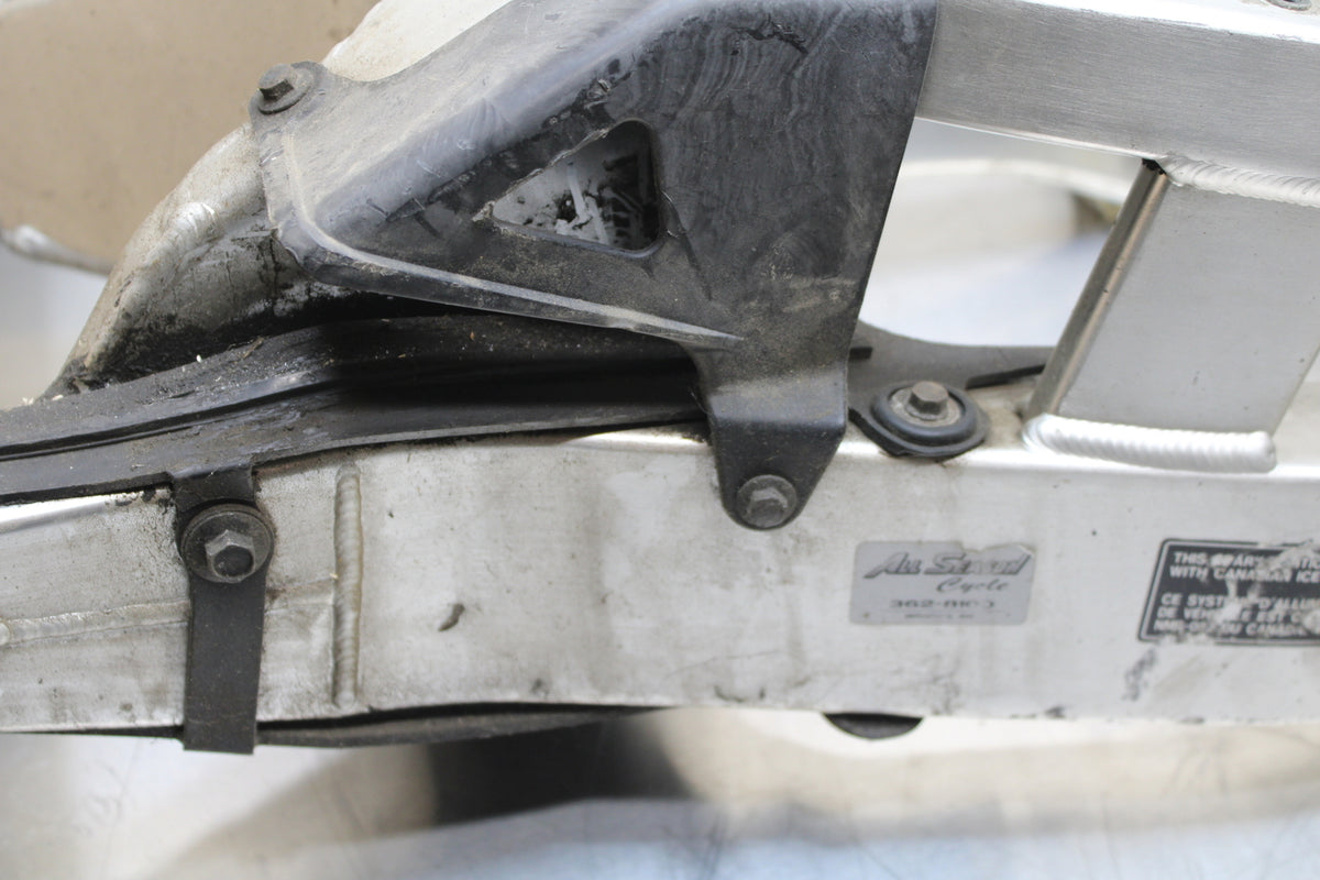 02-03 HONDA CBR900RR 954 REAR SWINGARM BACK SUSPENSION SWING ARM BB497