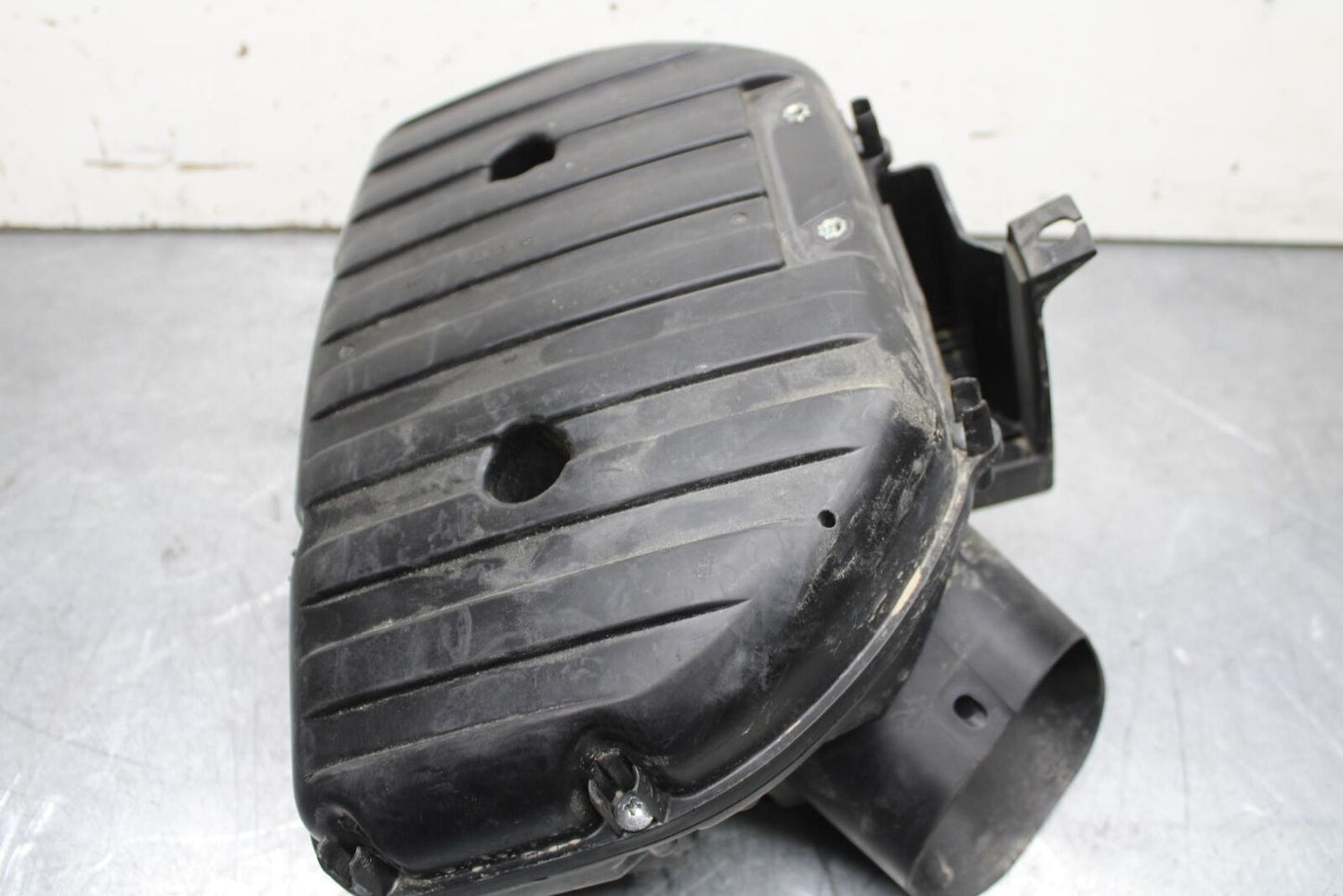 11-23 SUZUKI GSXR 750 AIRBOX AIR INTAKE FILTER BOX BB630