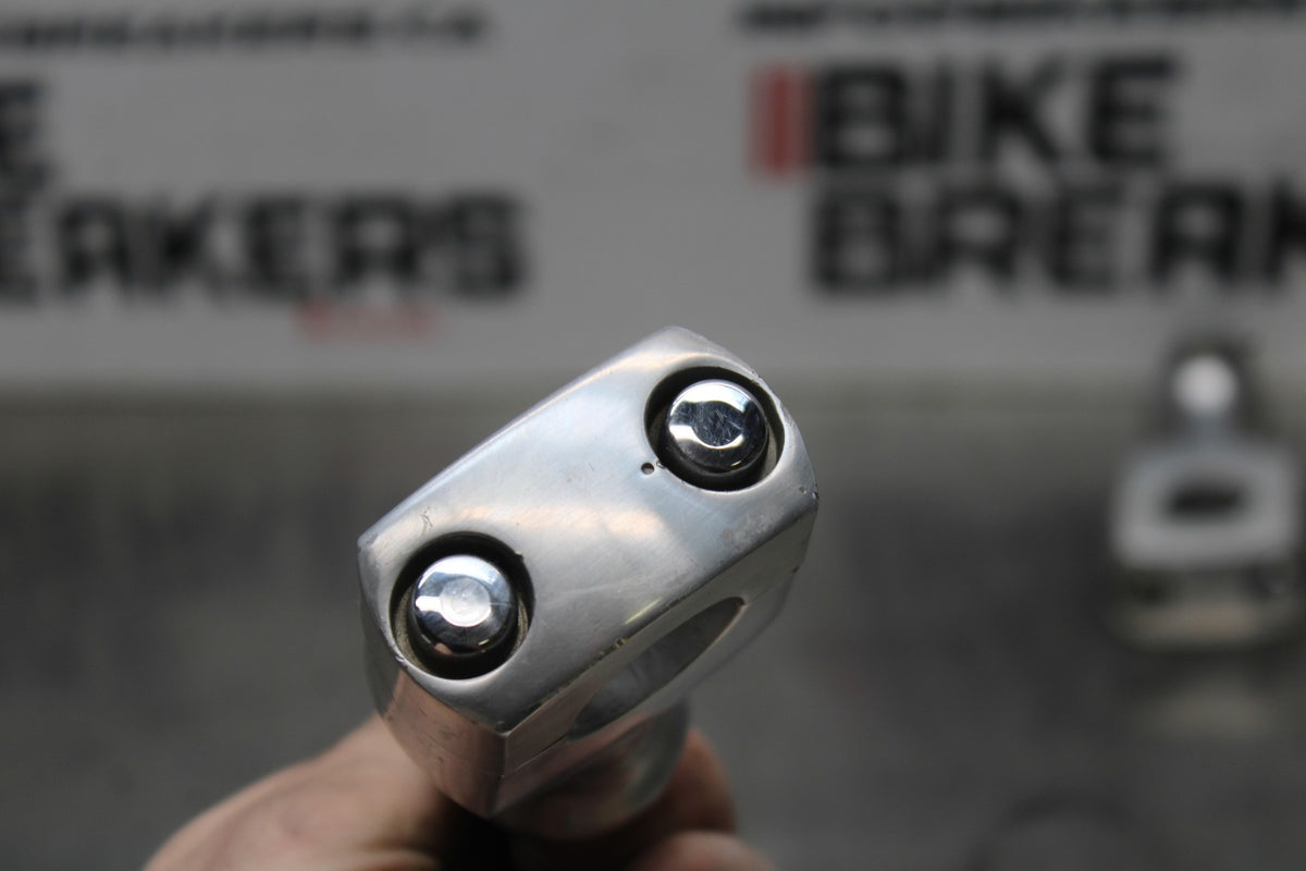 07 HONDA VTX1300R HANDLEBAR RISERS BB825
