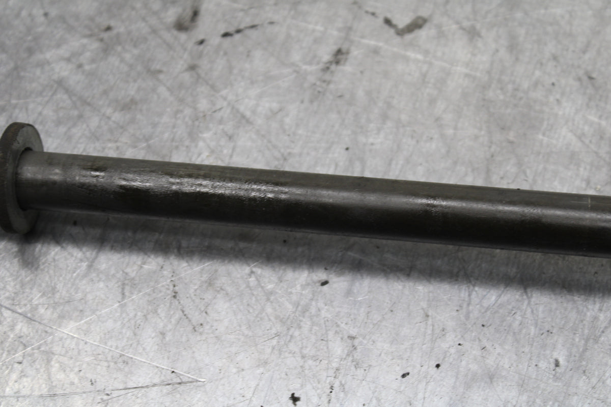 99-00 YAMAHA V STAR 1100 REAR AXLE BACK WHEEL RIM PIVOT BOLT AXEL BB711