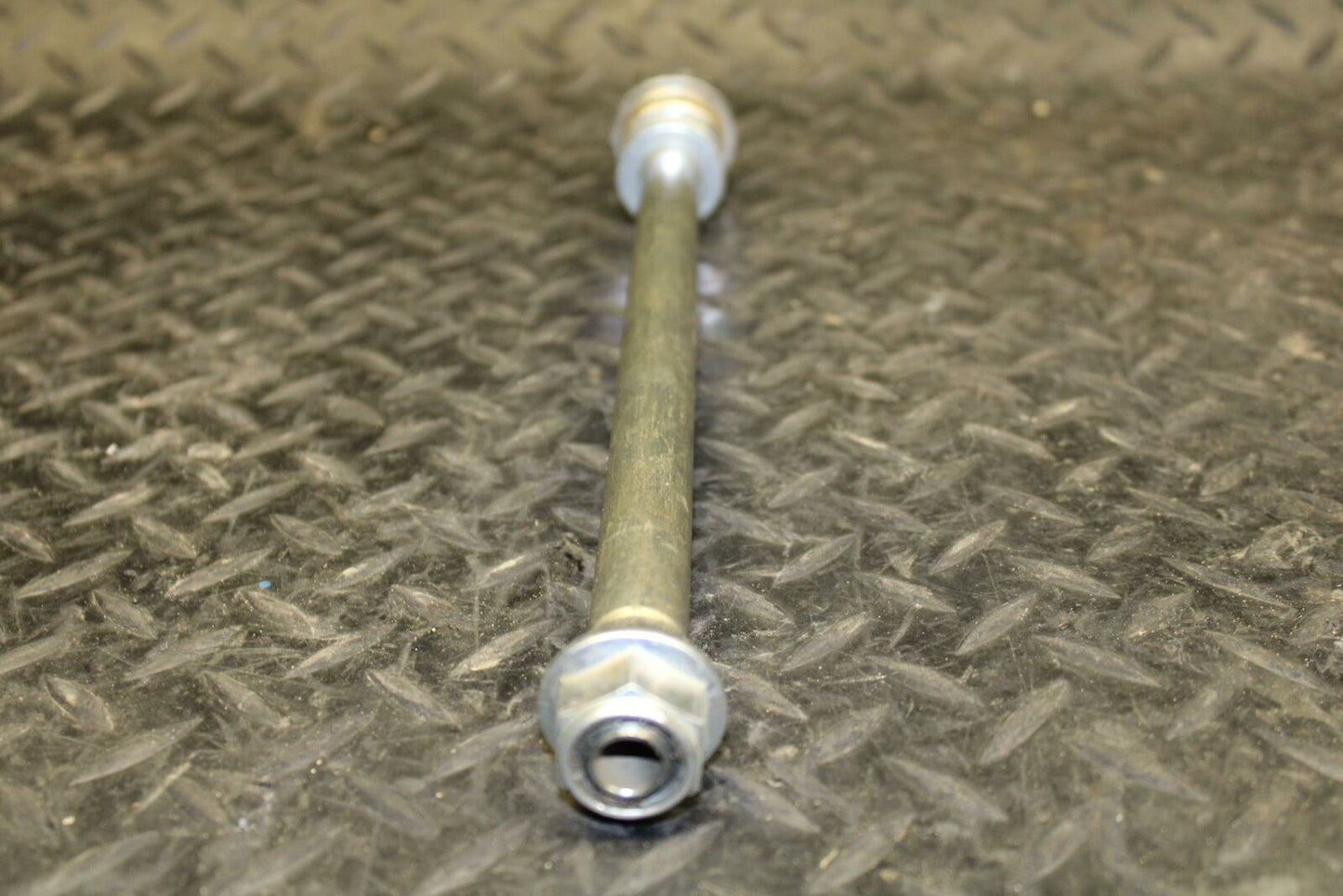 19 YAMAHA YZF R3 REAR AXLE BACK WHEEL RIM PIVOT BOLT AXEL BB177
