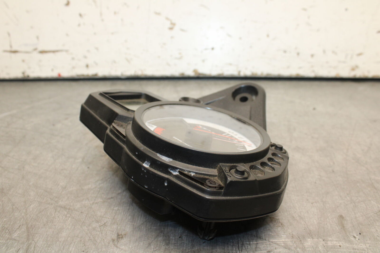 06-07 SUZUKI GSXR 600 SPEEDO TACH GAUGES CLUSTER SPEEDOMETER TACHOMETER BB243