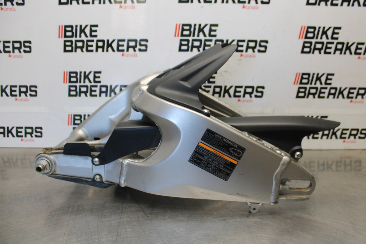22 KAWASAKI NINJA ZX6R ZX636 ABS 40TH ANNIVERSARY REAR BACK SWINGARM BB911