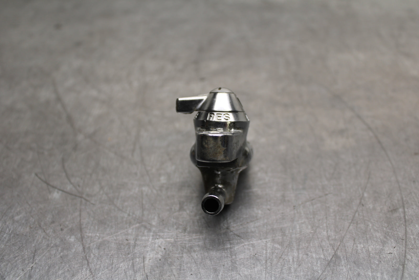 87-03 SUZUKI INTRUDER 1400 VS1400GLP GAS TANK FUEL PETCOCK BB752