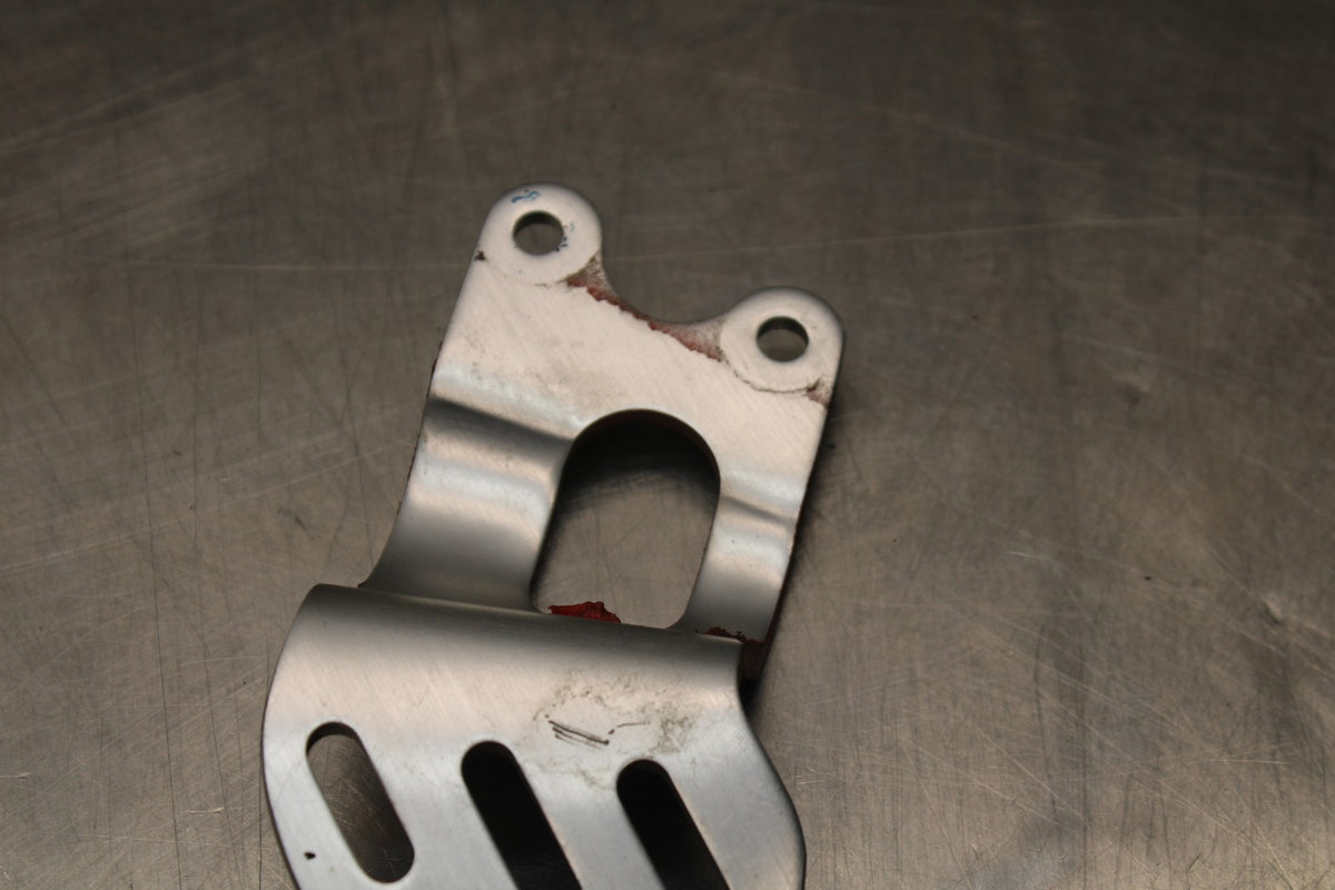 05 YAMAHA YZF R6 RIGHT REARSET REAR SET HEEL GUARD COVER BB858