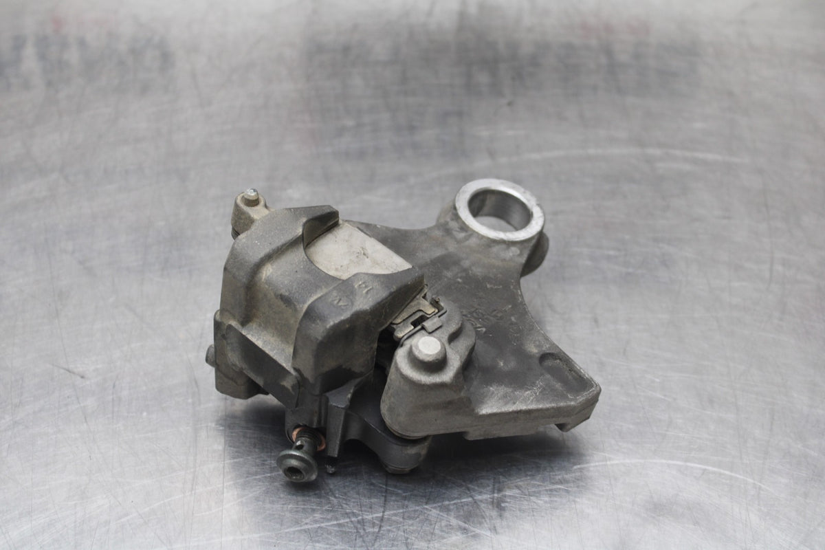 08-09 YAMAHA YZF R6S REAR BACK BRAKE CALIPER W MOUNT BRACKET BB796