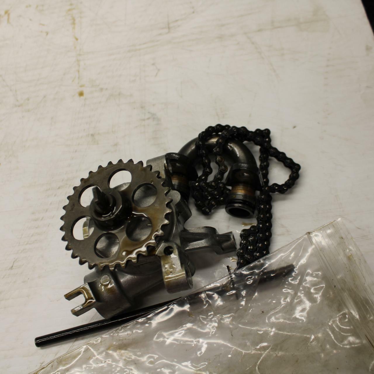 05 YAMAHA YZF R6S ENGINE MOTOR OIL PUMP BB234