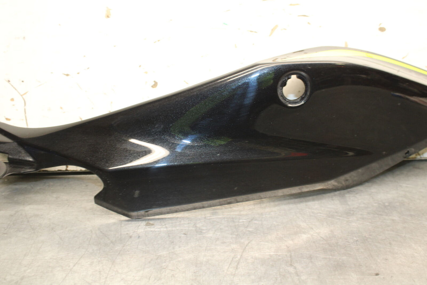 19-22 KAWASAKI Z400 LEFT REAR BACK TAIL FAIRING COWL SHROUD BB738