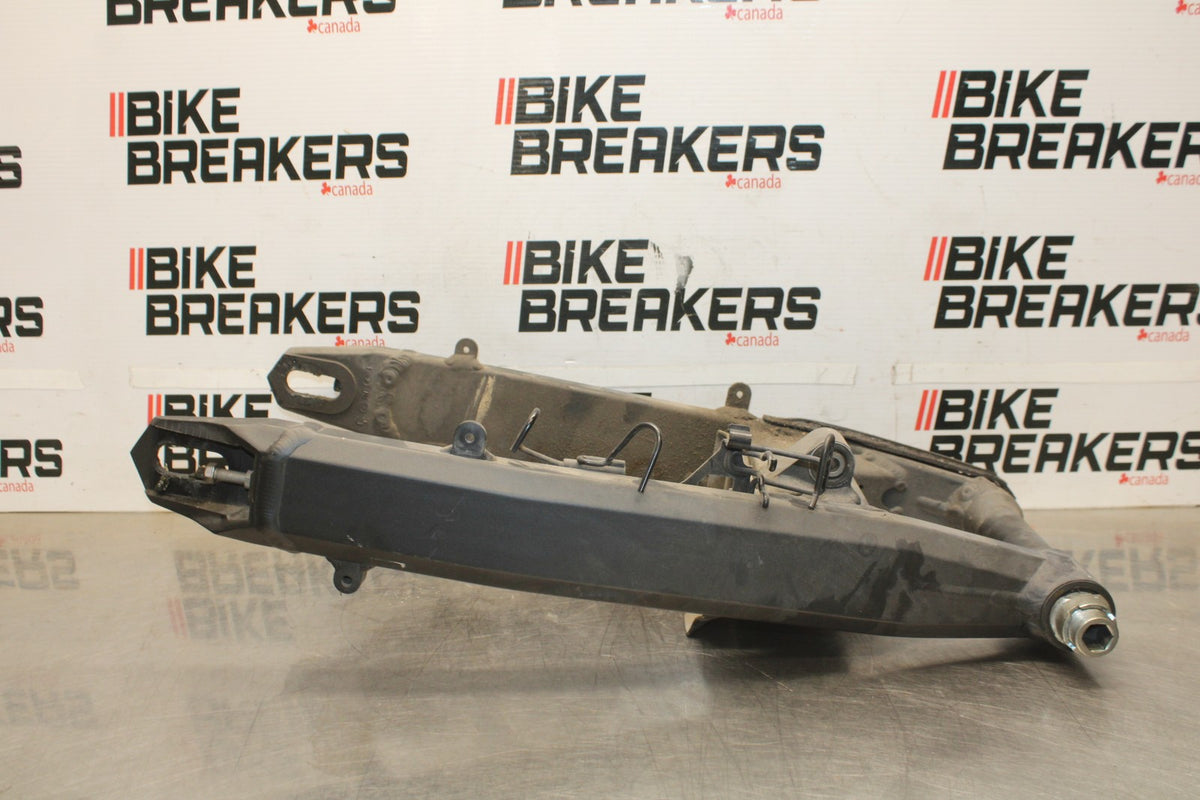 23 KAWASAKI Z900RS REAR SWINGARM BACK SUSPENSION SWING ARM BB935
