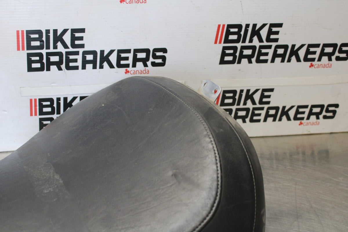 05-09 SUZUKI BOULEVARD C90 FRONT DRIVERS SEAT BB918