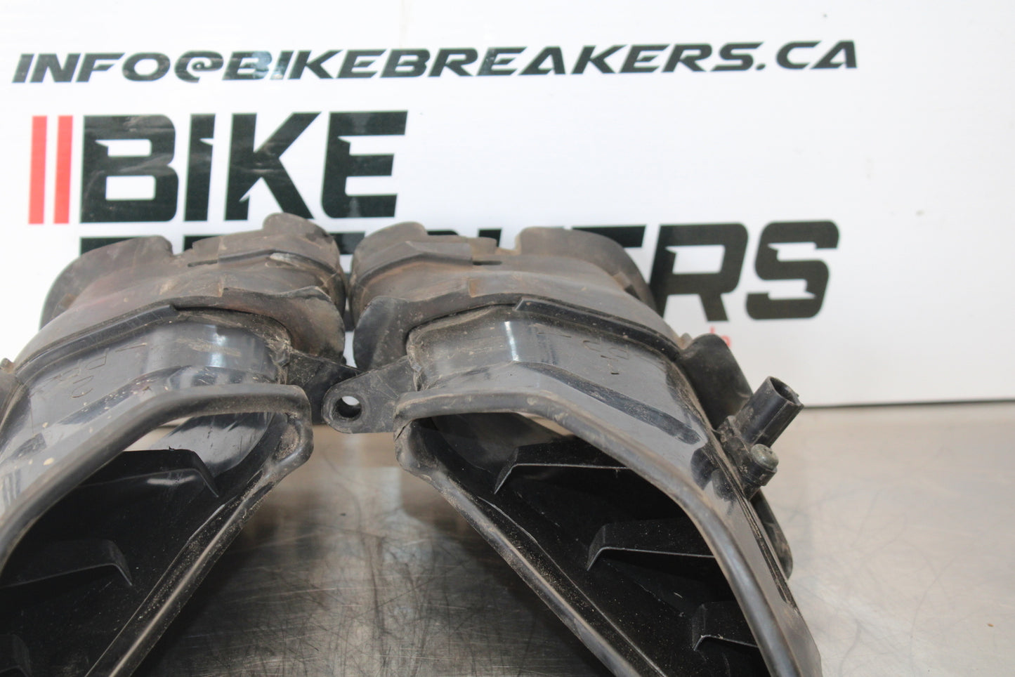 07-08 YAMAHA YZF R1 RIGHT LEFT AIR INTAKE DUCTS BB160