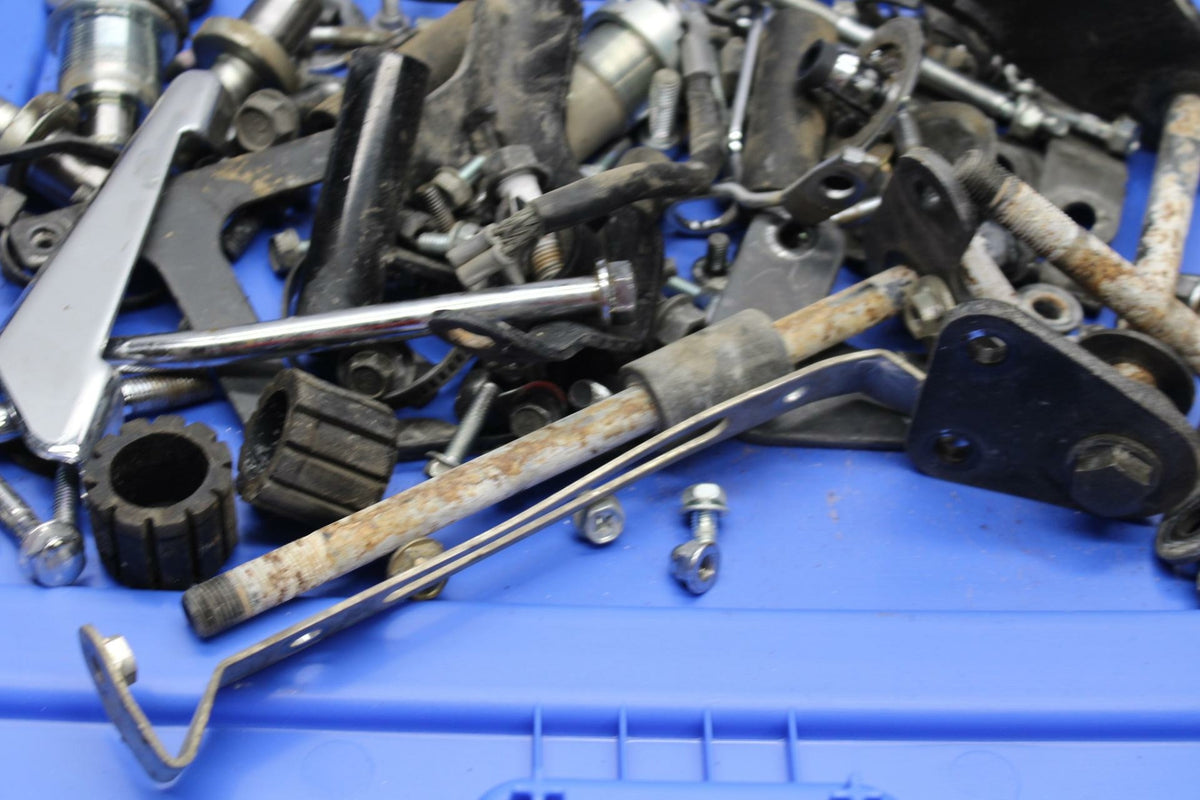 05-07 HONDA VTX1800F2 BOLTS HARDWARE SCREWS BB351