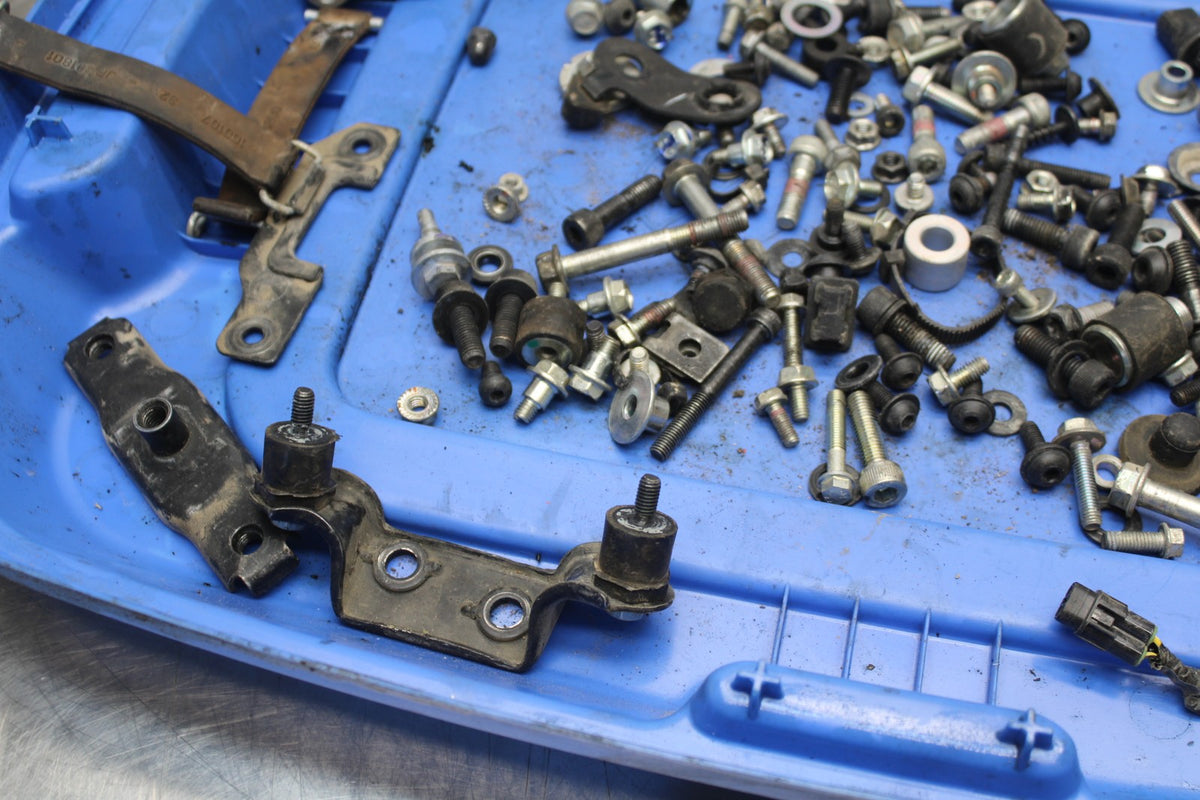 17-22 KTM 390 DUKE ENGINE MOUNTING BOLTS HARDWARE MOTOR SCREWS BB180