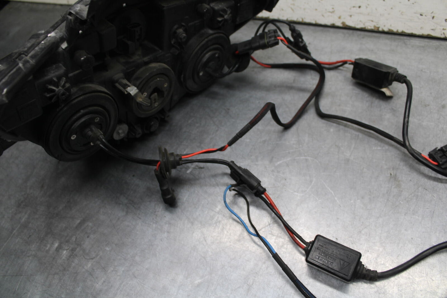 08-09 SUZUKI GSXR600 FRONT HEADLIGHT HEAD LIGHT LAMP BB728