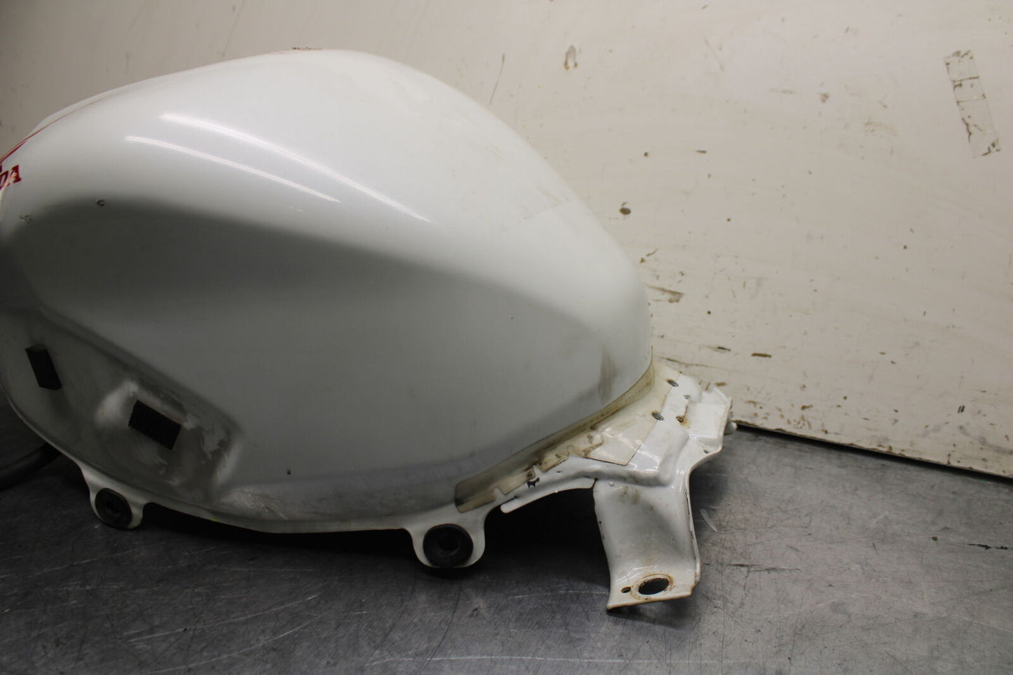 15-16 HONDA CB300F GAS TANK FUEL CELL PETROL RESERVOIR BB740