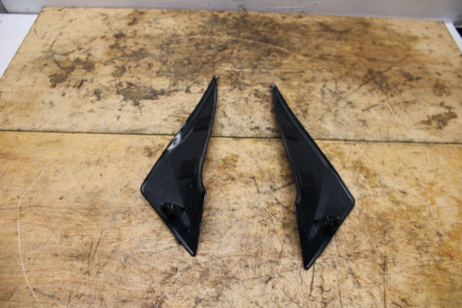 11-21 SUZUKI GSXR600 RIGHT LEFT FRONT SIDE SEAT PANELS TRIMS COWLS BB346
