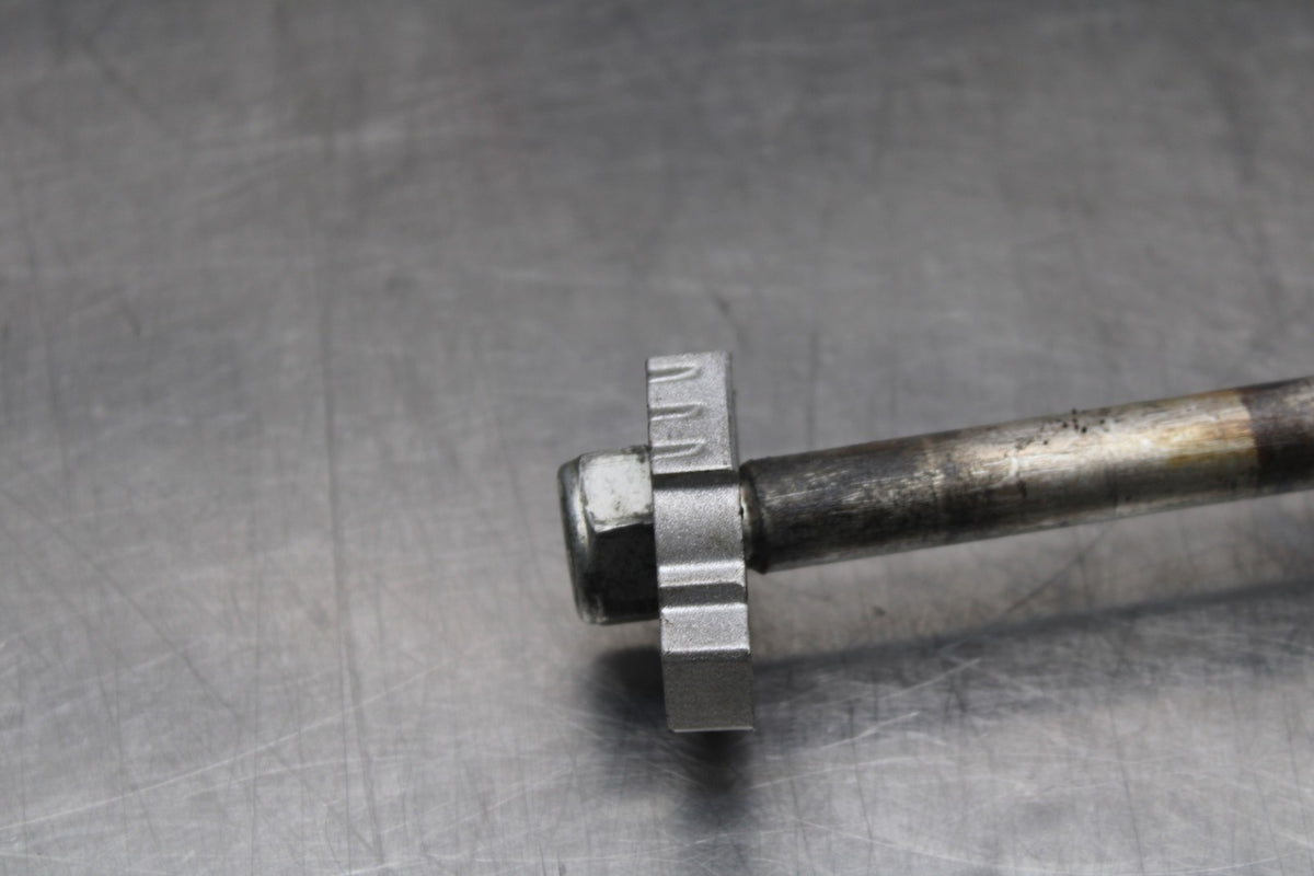 13-16 KTM 390 DUKE REAR AXLE BACK WHEEL RIM PIVOT BOLT AXEL BB815
