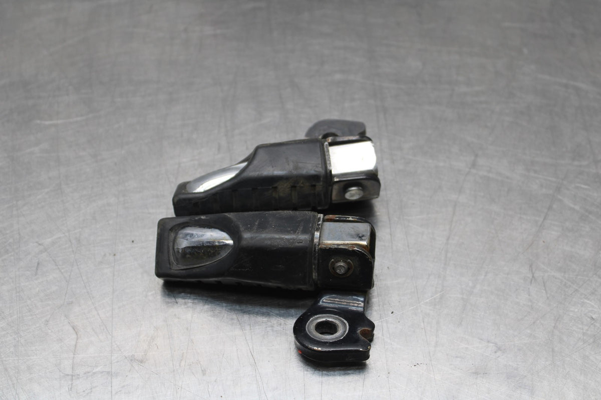96 KAWASAKI NINJA 500 EX500A REAR BACK PASSENGER PEG SET PAIR BB768