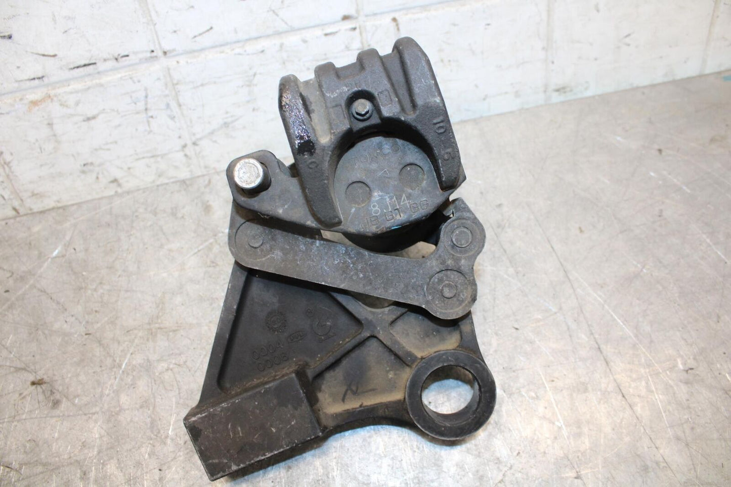 2009 Kawasaki Ninja ZX6R ZX600R REAR BACK BRAKE CALIPER W MOUNT BRACKET BB538