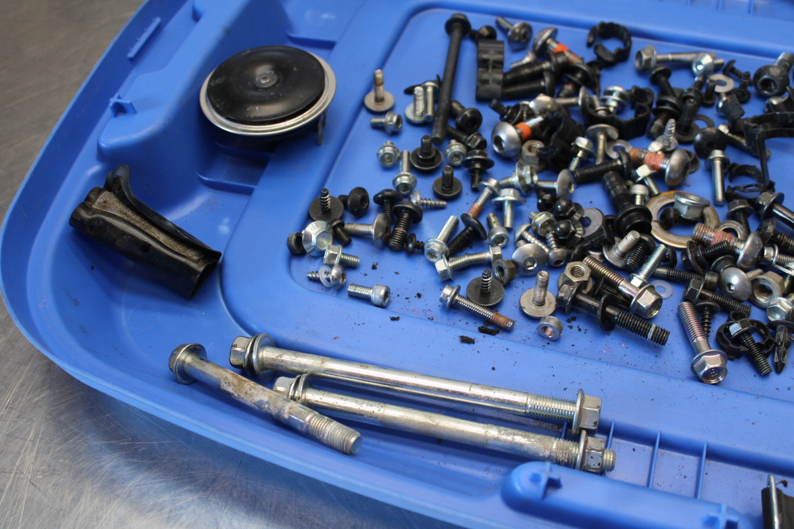 22-25 YAMAHA YZF R7 MOUNTING BOLTS HARDWARE MOTOR SCREWS BB176
