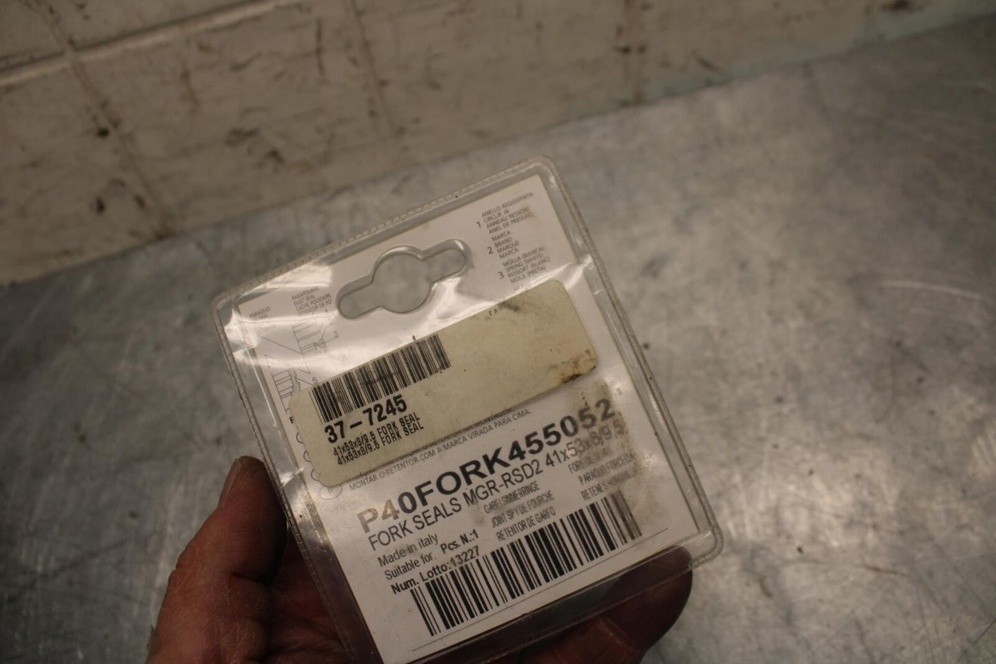 2005 Kawasaki Ninja ZX6R ZX636C FRONT FORK OIL SEAL  BB03