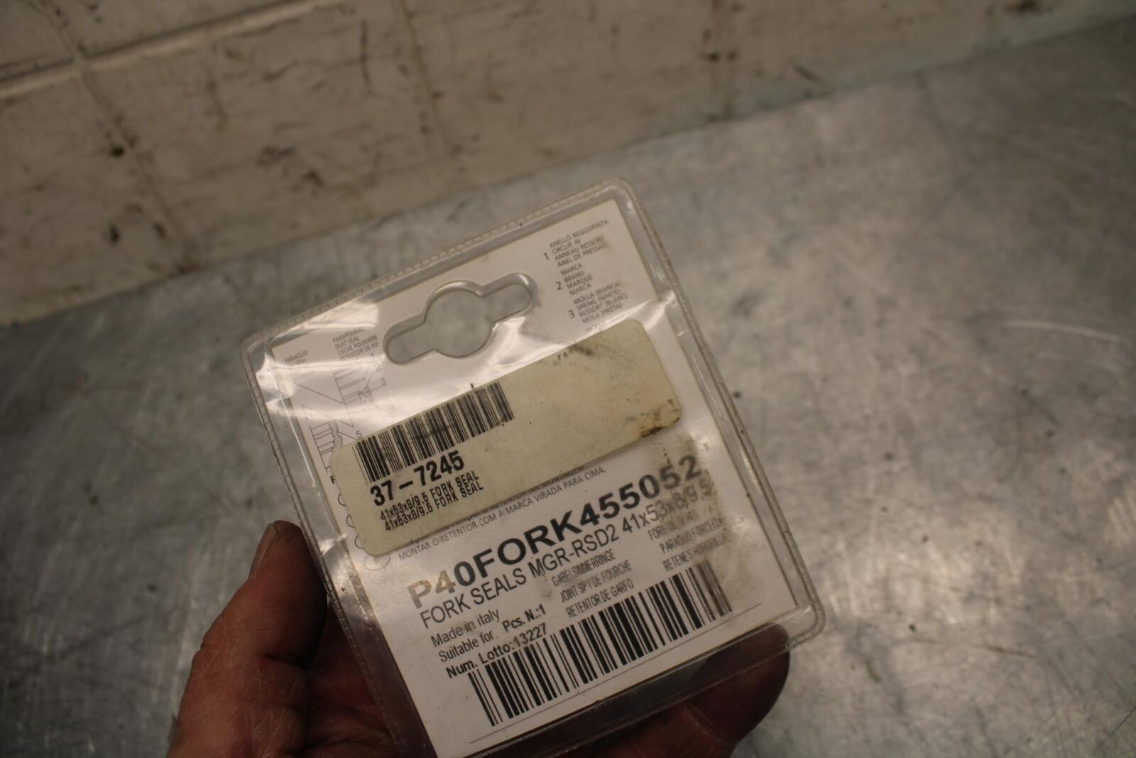 2005 Kawasaki Ninja ZX6R ZX636C FRONT FORK OIL SEAL  BB03