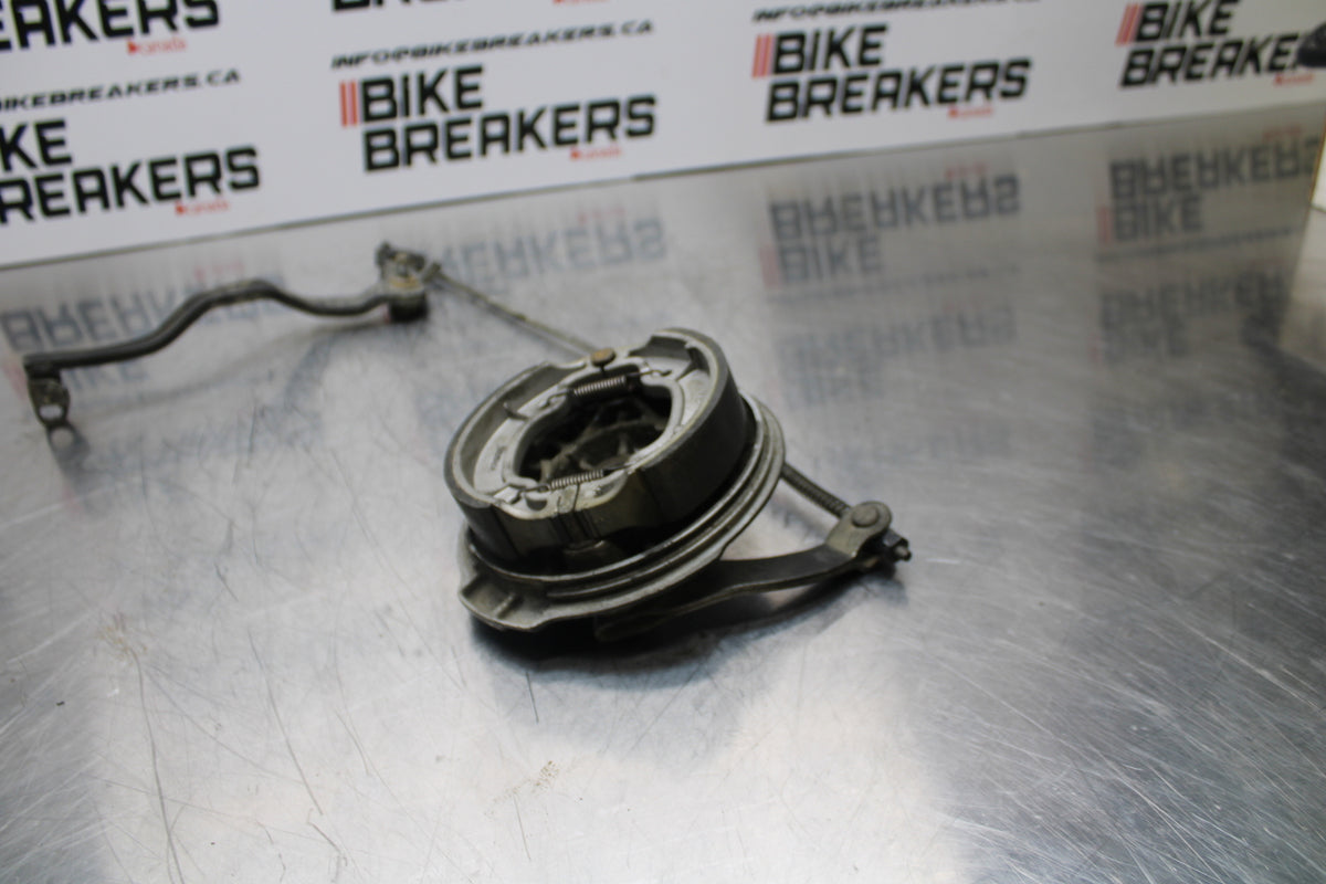 19 YAMAHA TTR230 REAR BACK BRAKE DRUM ASSEMBLY BB146