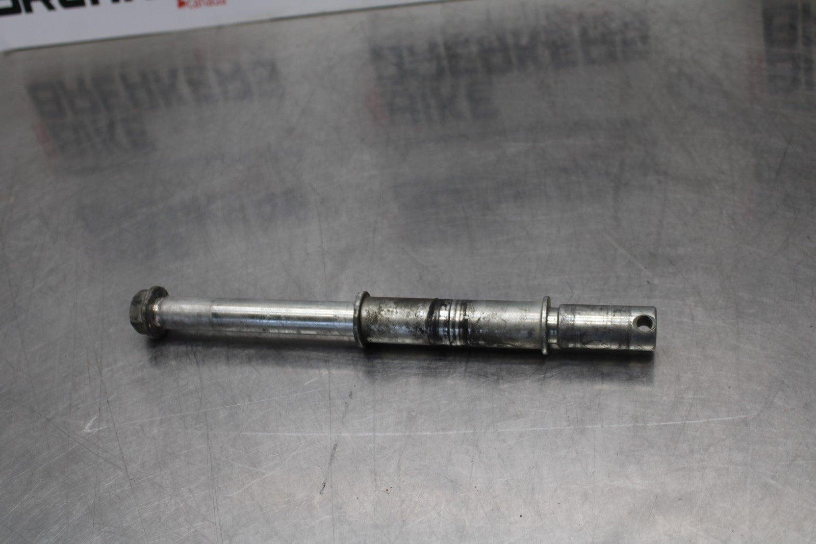 08 KAWASAKI VULCAN 900 FRONT WHEEL RIM AXLE PIVOT BOLT BB184