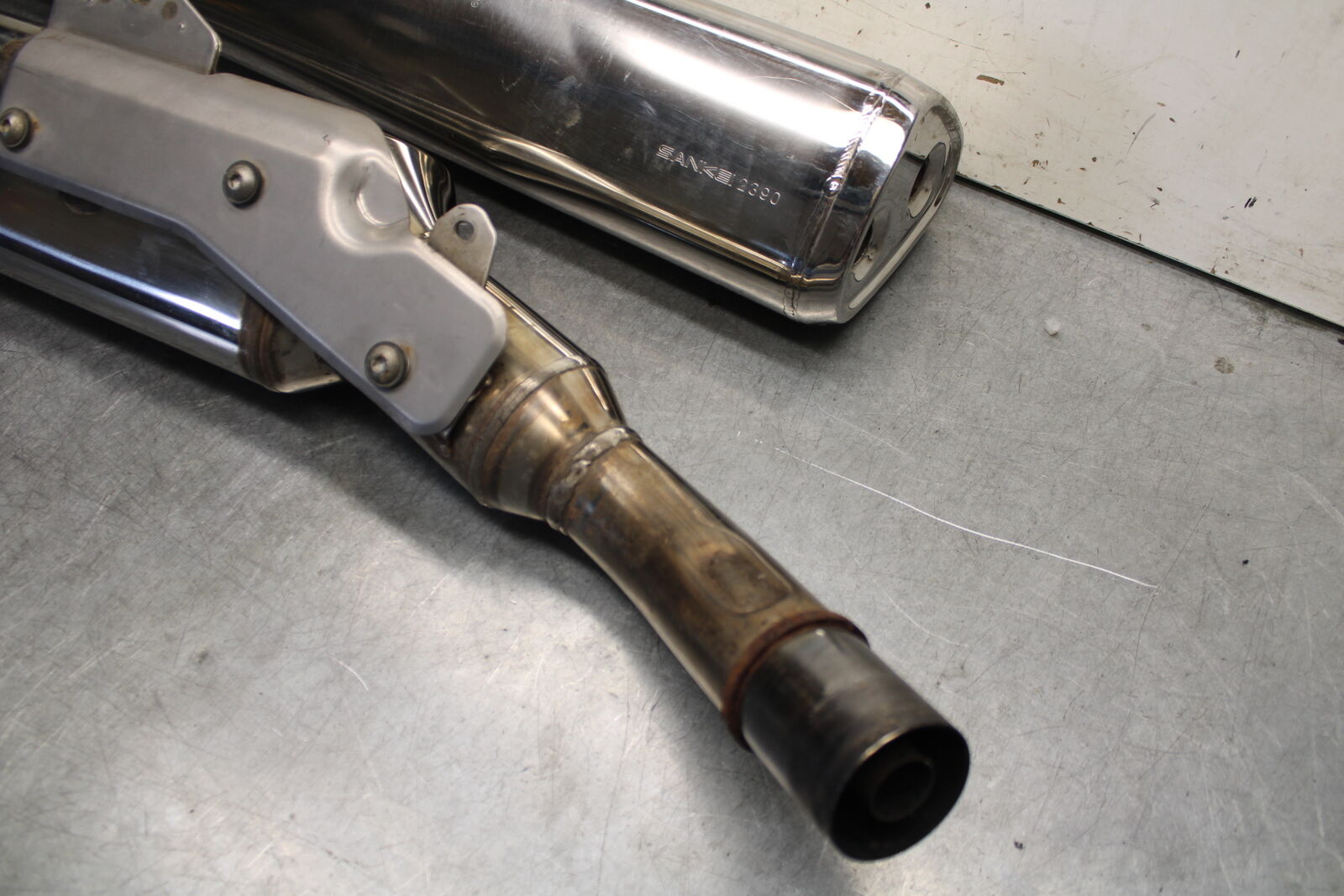 04-12 HONDA ST1300A MUFFLER EXHAUST SILENCER PIPE BB669