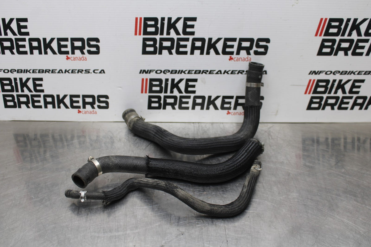 08-10 SUZUKI GSXR 600 RADIATOR HOSES ENGINE COOLANT WATER PIPES HOSE BB765