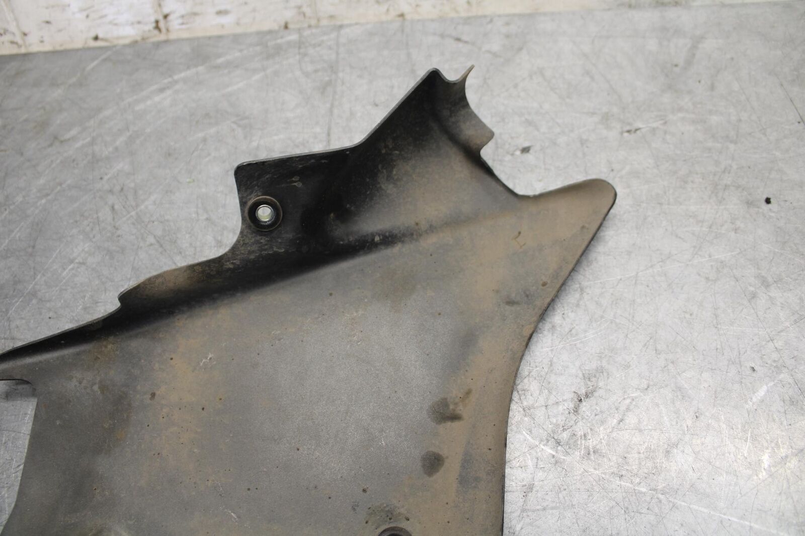 2012 Kawasaki Ninja ZX6R REAR MUFFLER EXHAUST PIPE COVER HEAT SHIELD BB529