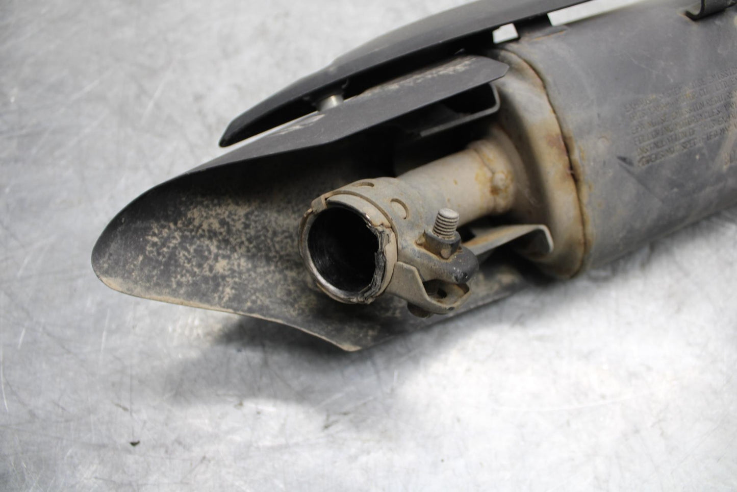 2015 Yamaha YZF R3 EXHAUST  MUFFLER SLIP ON CAN SILENCER 2MS-E4710-00-00 BB526