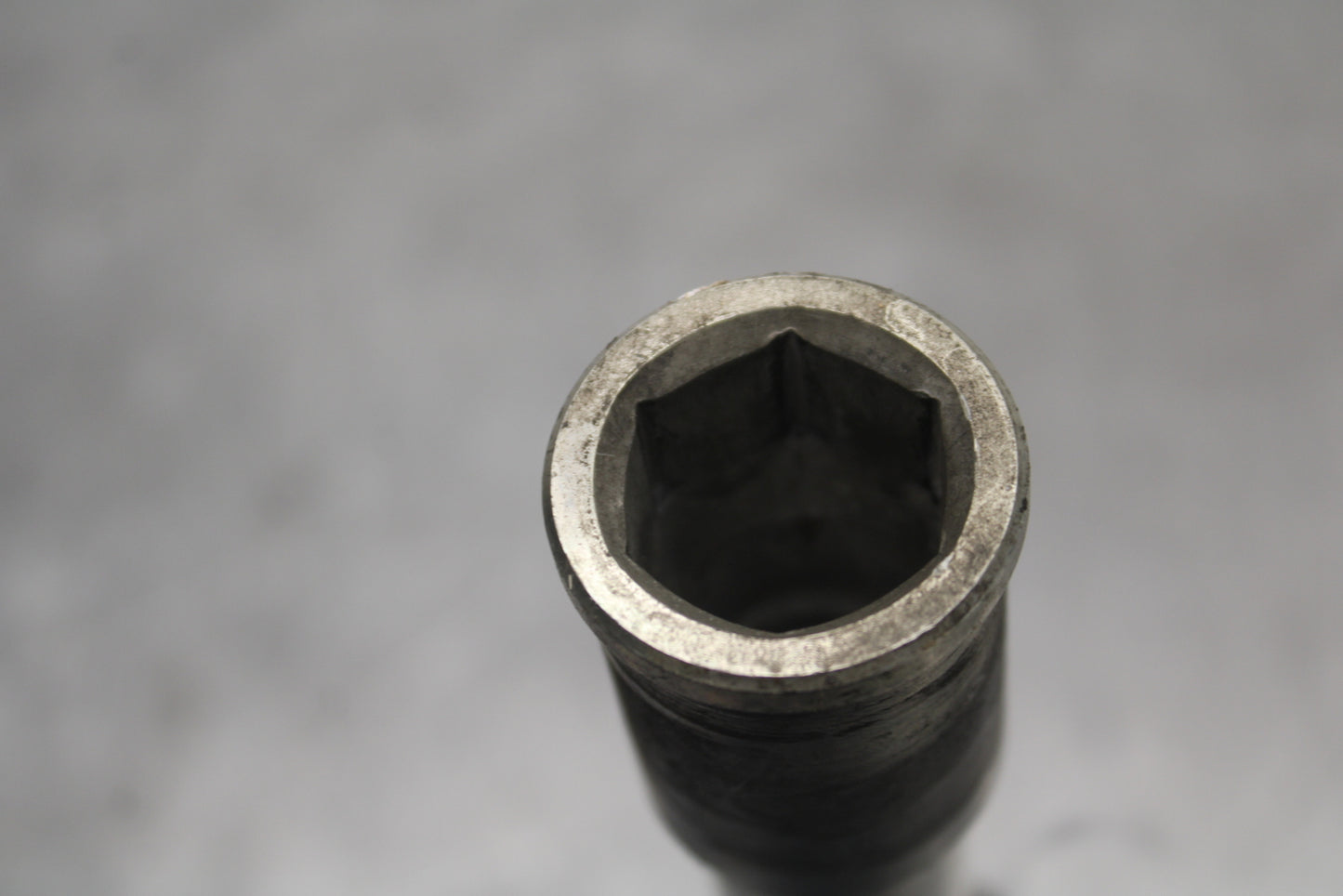 09-12 KAWASAKI NINJA ZX6R FRONT WHEEL RIM AXLE PIVOT BOLT 41068-0034 BB698