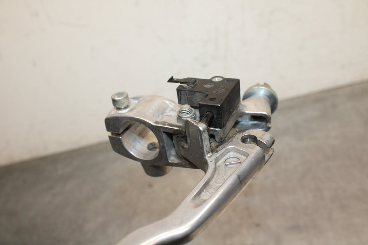 04 SUZUKI INTRUDER 800 CLUTCH PERCH MOUNT WITH LEVER  BB758