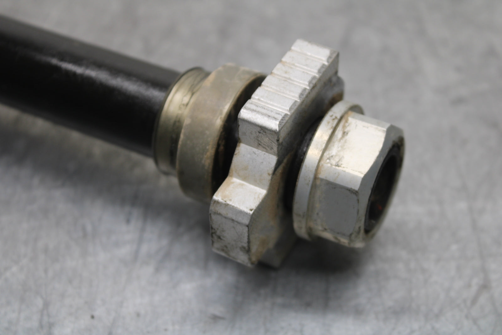 21-24 KTM 890 ADVENTURE R REAR AXLE BACK WHEEL RIM PIVOT BOLT AXEL BB723
