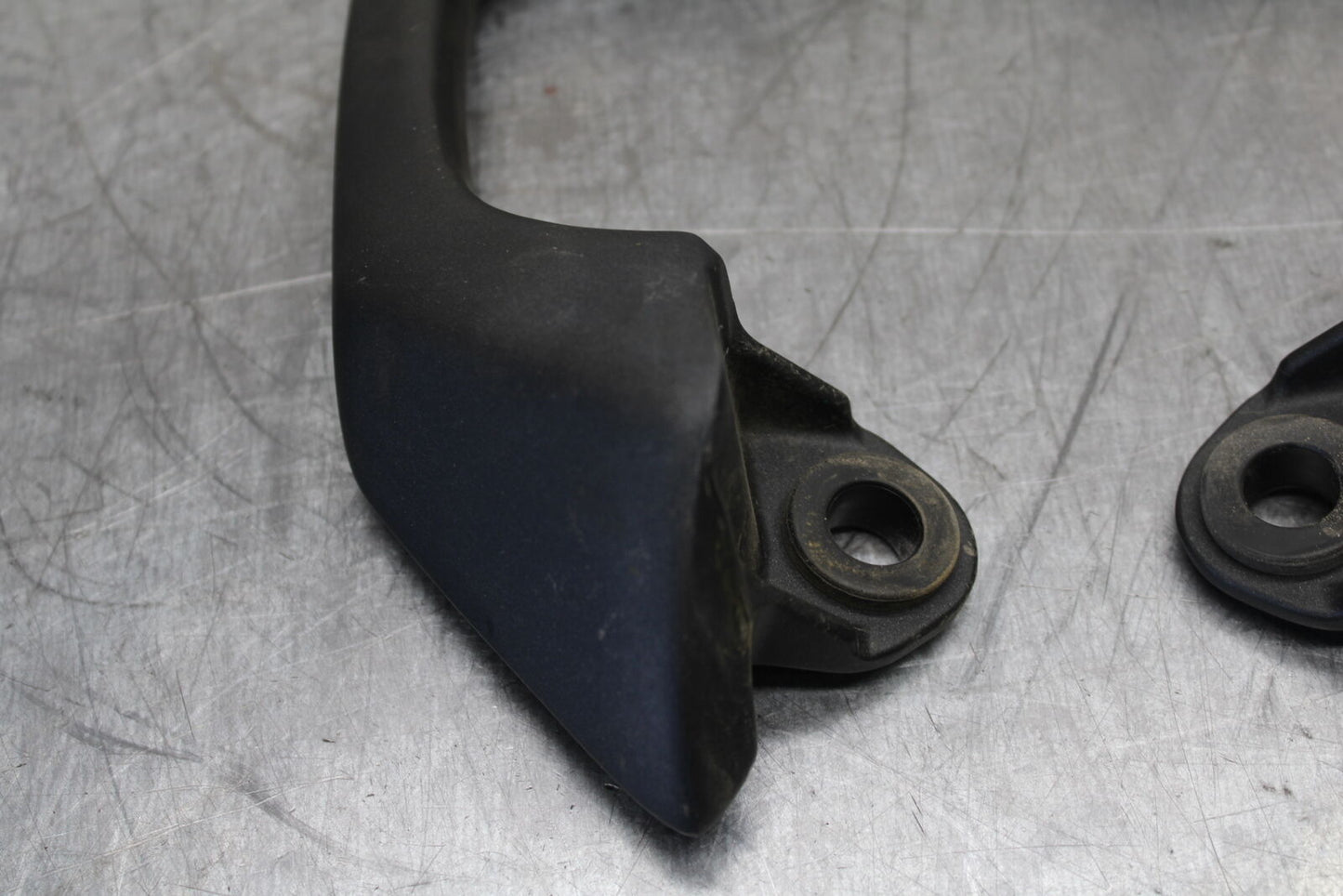 12-17 KAWASAKI ER-6N Z650 PASSENGER REAR SEAT GRAB BAR HANDLE SET BB709